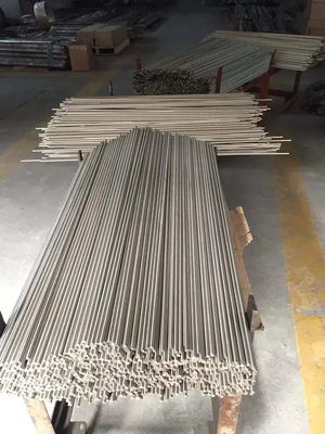 Η ράβδος φραγμών αλουμινίου 1100 κραμάτων γύρω από το μύλο τελειώνει τη Οικοδομική Βιομηχανία 6000mm